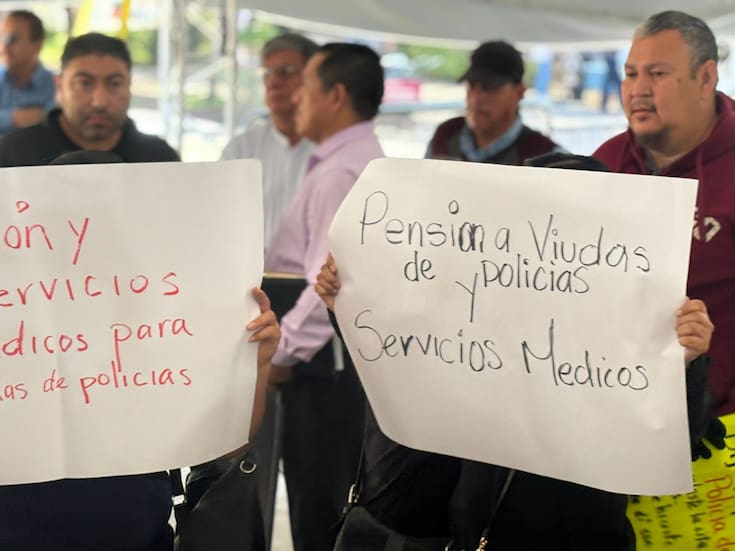Atenderán a viudas de policías tras protesta en Palacio Municipal de Tijuana por pensiones y servicios médicos