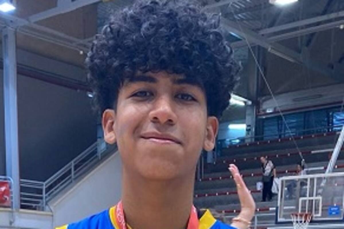 Cachanilla levantó trofeo en España