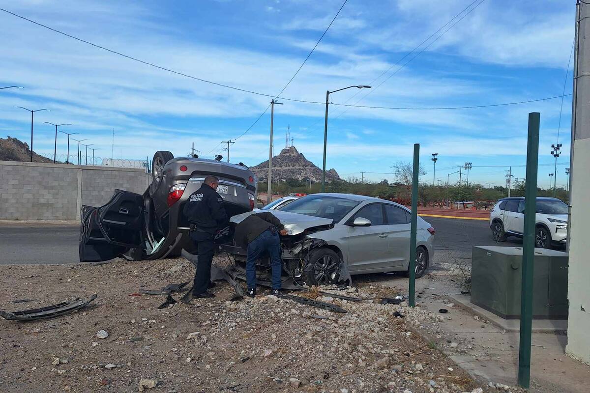 Solo pérdidas materiales dejó un choque registrado en Proyecto Río Sonora.