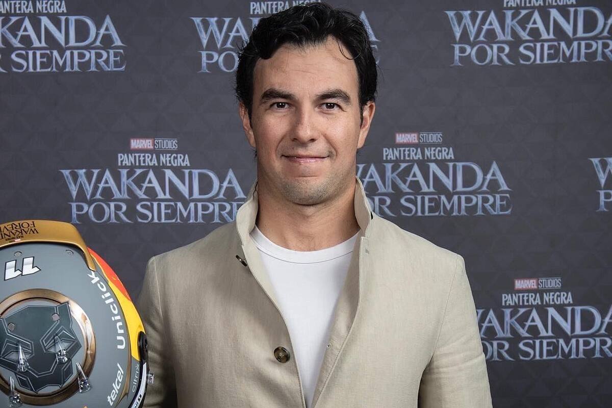'Checo' Pérez usará casco inspirado en "Black Panther: Wakanda Forever" en Gran Premio de Brasil