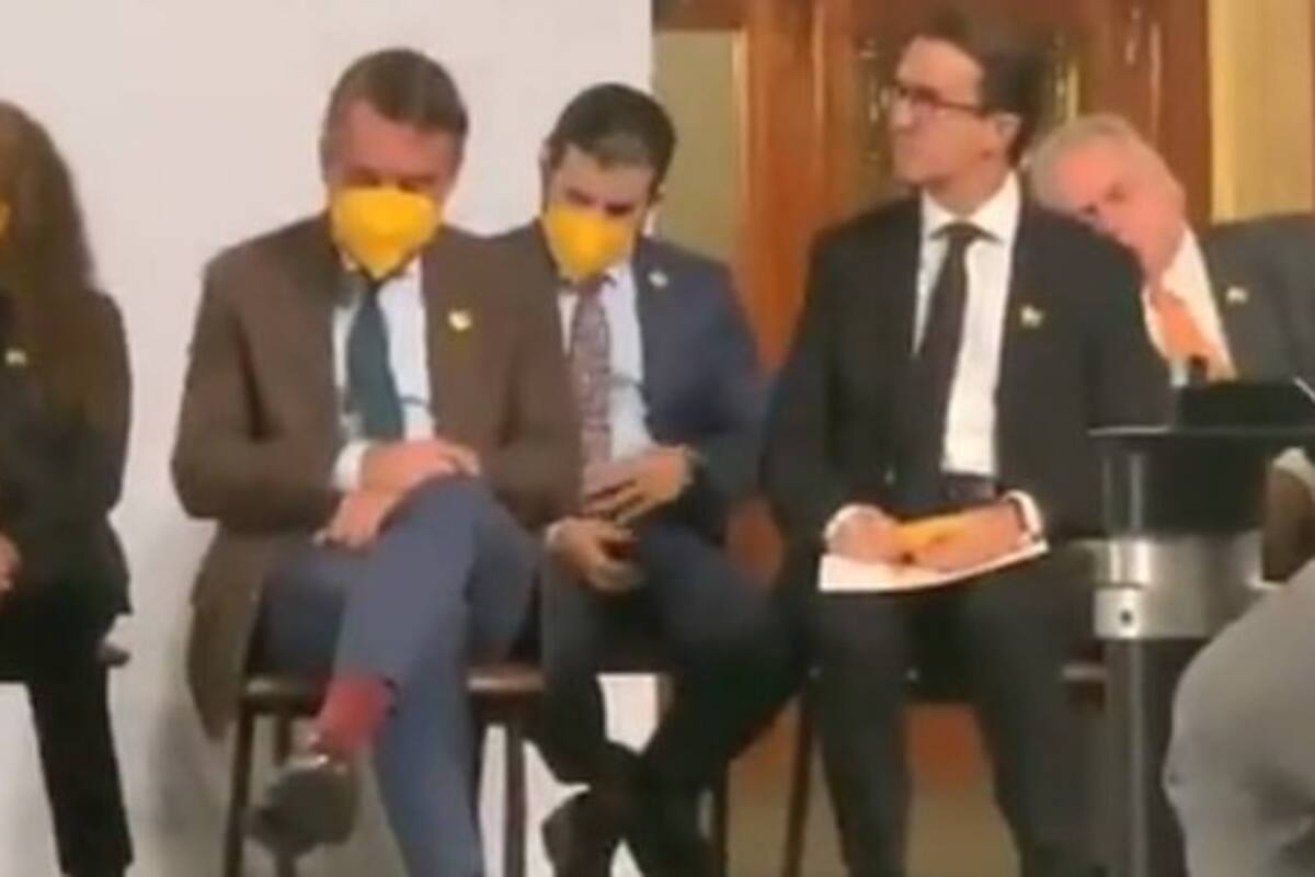 Mañanera de AMLO: Señalan que Carlos Bremer se quedó dormido en la conferencia