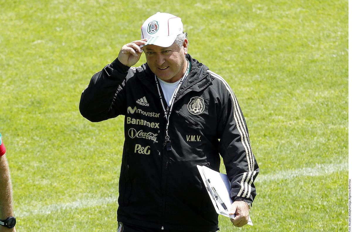 Vucetich dirigiendo los entrenamientos de la Selección Mexicana en septiembre del 2013.(Foto: Archivo GH)
