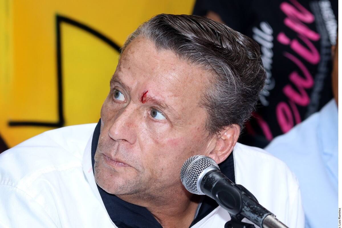 Alfredo Adame se hace una ''limpia'' porqué asegura que le han hecho brujería