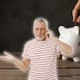 Adultos mayores concentran el 57% de las quejas en Afores y la Condusef promueve un protocolo especial para agilizar sus trámites
