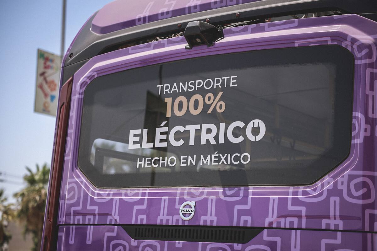 Las unidades cuentan con una vida útil de 10 años, con necesidad de cambio de baterías a los siete años, y disponen de un cargador portátil que se recarga en la central de autobuses. Foto: Daniel Reséndiz