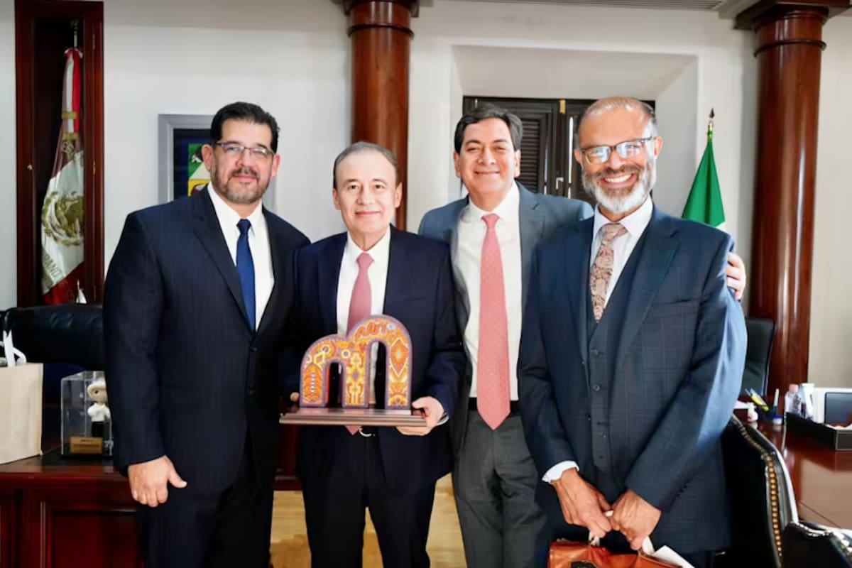 Banco Multiva reconoce a Alfonso Durazo por operación financiera sustentable en Sonora