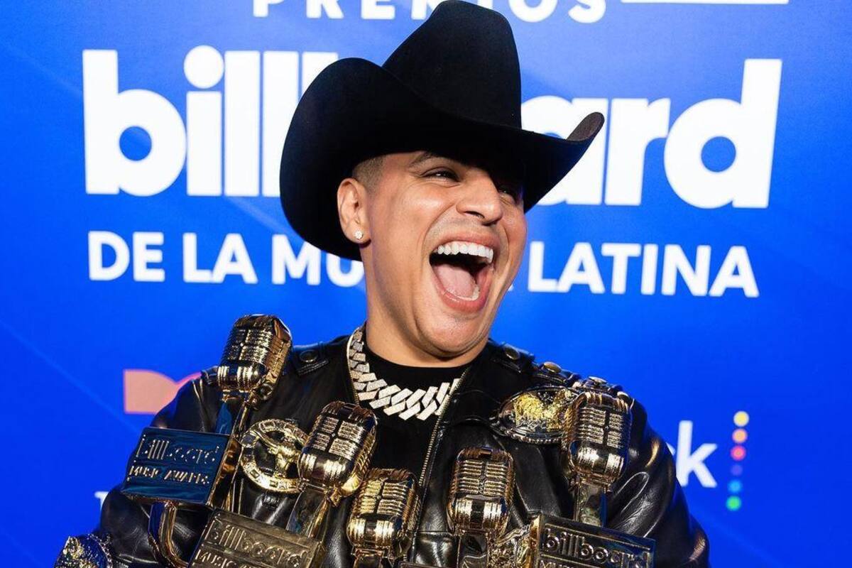 Eduin Caz baja de peso para que le quede su 'outfit' de los Premios Billboard 2022