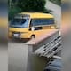 Un autobús escolar perdió los frenos y cayó a una pendiente