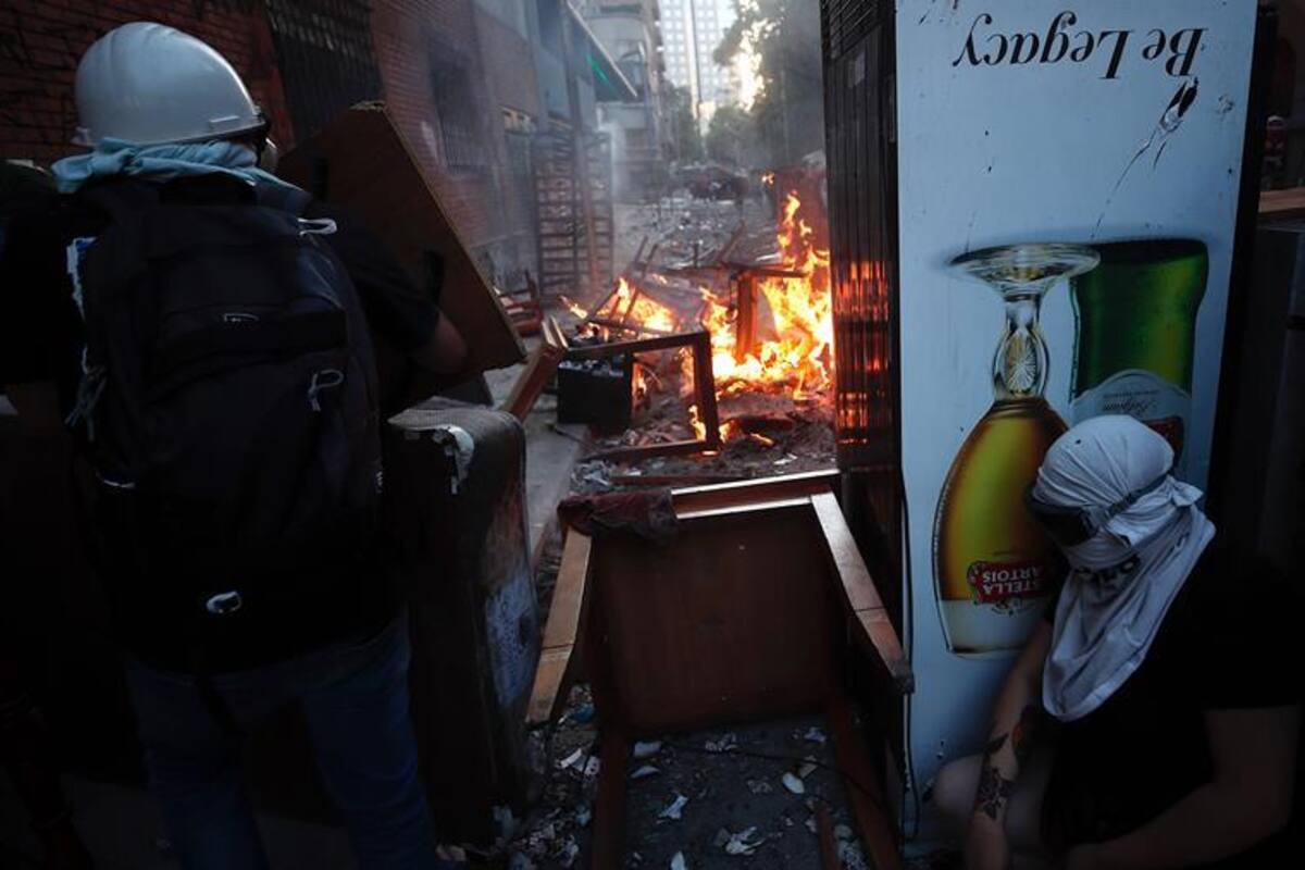 Podrían policías retirados reintegrarse por el orden en Chile