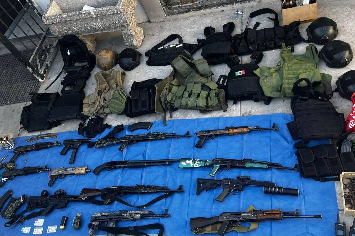 Decomisan 12 armas de fuego en casa de la colonia Cortinas en Ciudad Obregón