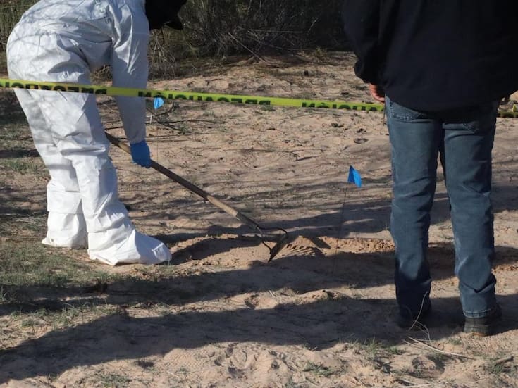 Padres buscadores encuentran 7 cuerpos completos el año pasado