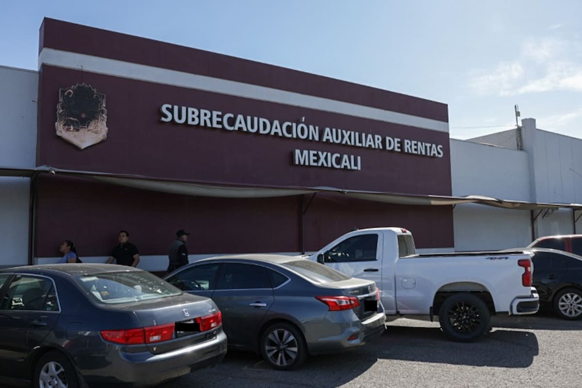 Más de 30 mil personas han realizado el canje de placas en BC