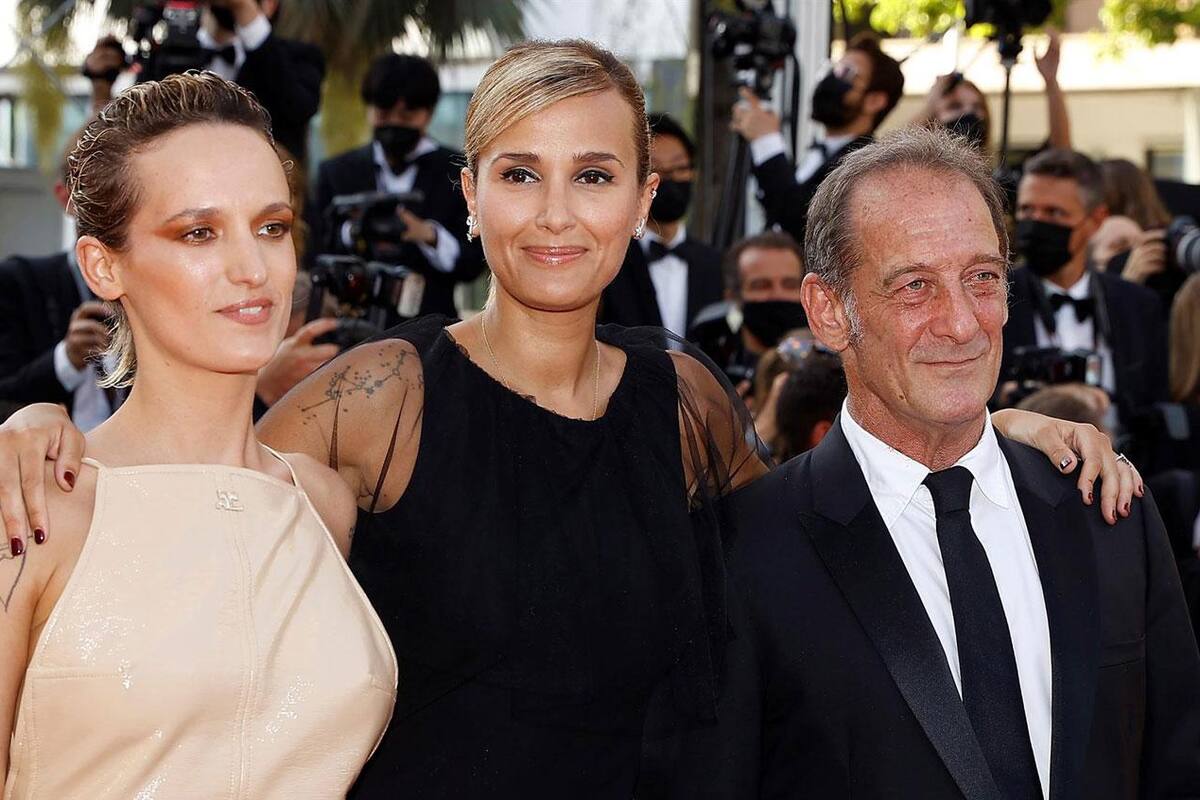Festival de Cannes: Julia Ducournau recibe la Palma de Oro por 'Titane'