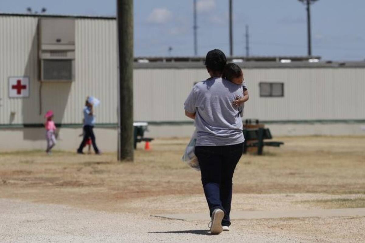 EU apela orden que prohíbe expulsar a niños migrantes