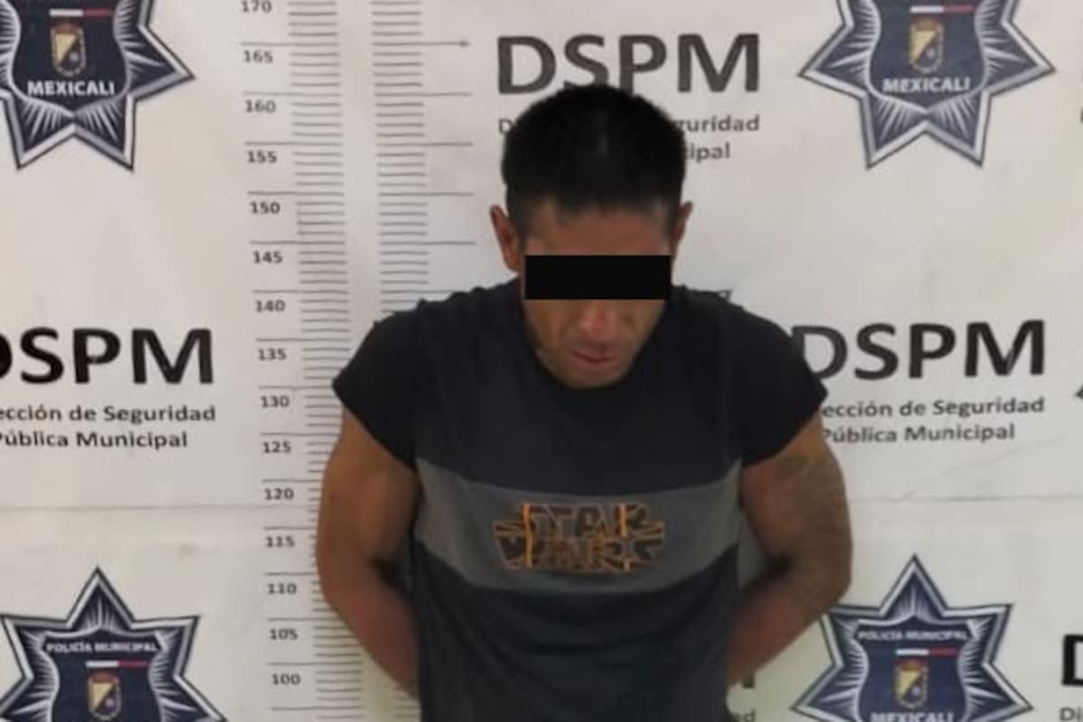 Discute con su hermano, rompe un parabrisas y termina mordiendo a un policía en Mexicali