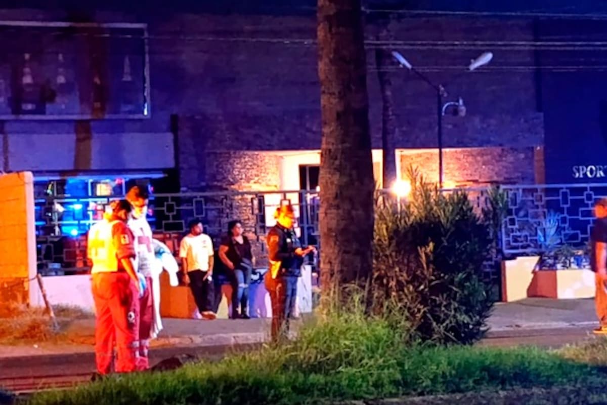 Riña en la vía pública termina con un hombre muerto tras ser atropellado en colonia Libertad; conductor se da a la fuga