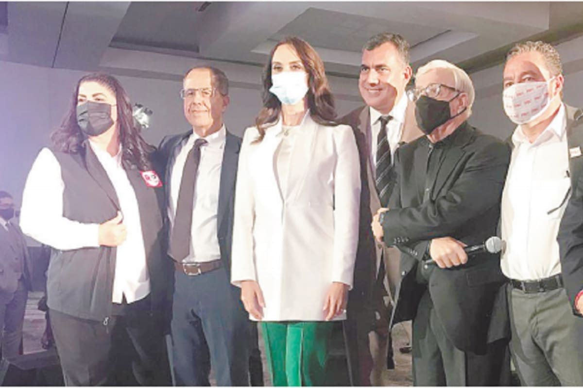 Aspirantes a Gobernador acuden a convocatoria de 'Reflexión México'