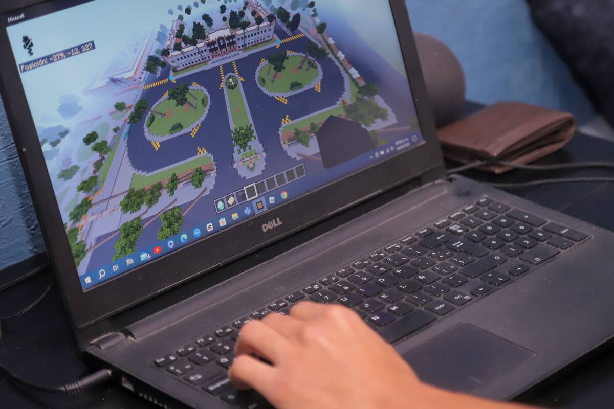 A los adultos mayores también se les debe permitir el uso de videojuegos y tablets