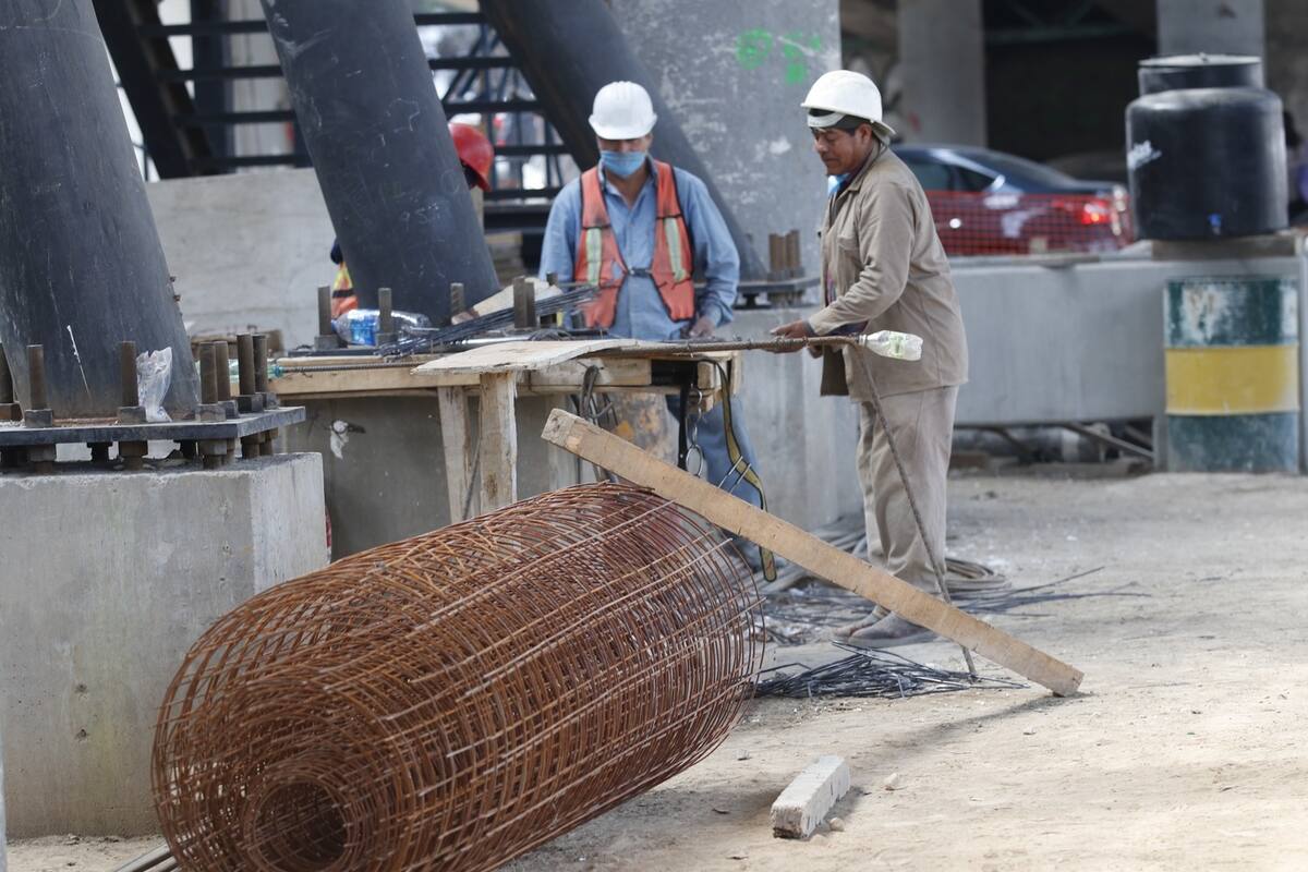 Trabajan en obras públicas sin restricciones en la CDMX