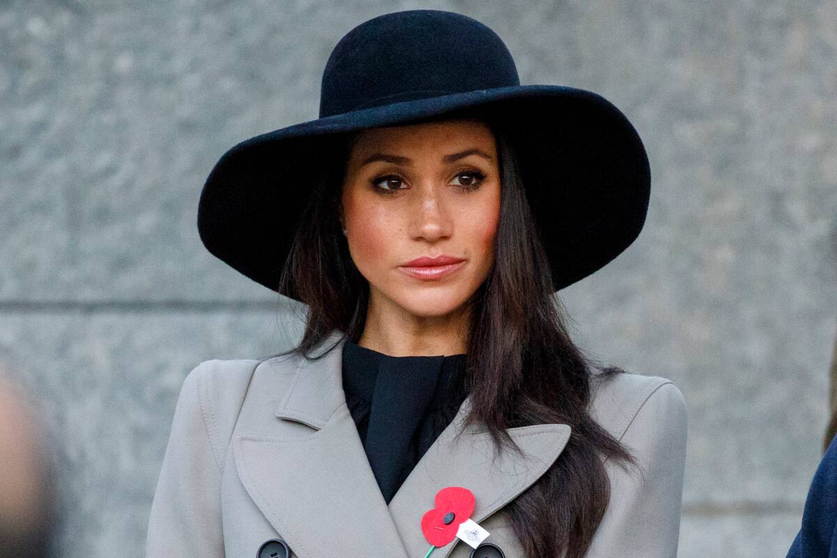 LONDON, ENGLAND - APRIL 25: Meghan Markle, the US fiancee of Britain's Prince Harry, attends an Anzac Day dawn service at Hyde Park Corner on April 25, 2018 in London, England.  Anzac Day commemorates Australian and New Zealand casualties and veterans of conflicts and marks the anniversary of the landings in the Dardanelles on April 25, 1915 that would signal the start of the Gallipoli Campaign during the First World War.  (Photo by Tolga Akmen - WPA Pool/Getty Images)
