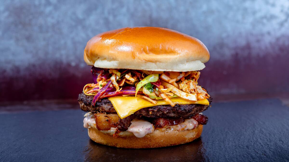Toydaria Swirl, Dewback Chili Noodles y Bantha Burger.