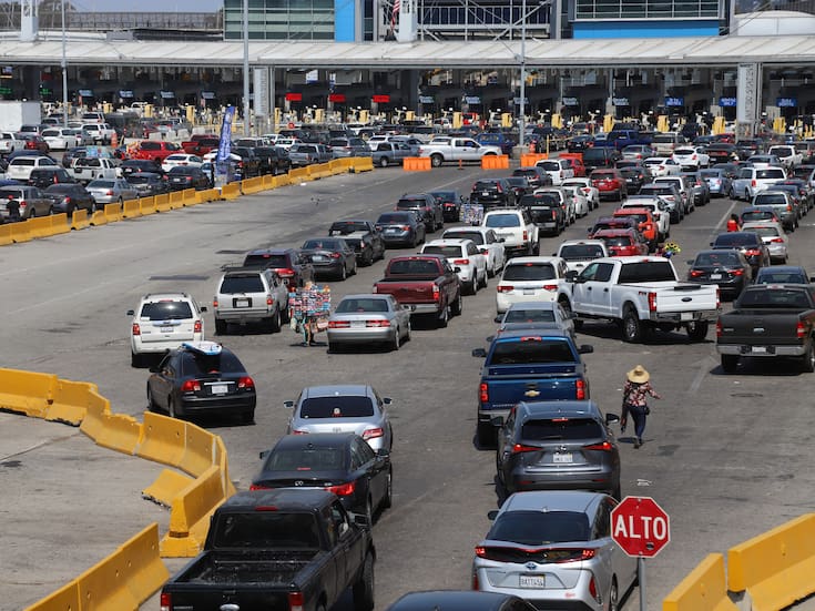 Temen inhiba al turismo el cruce lento hacia EE.UU.