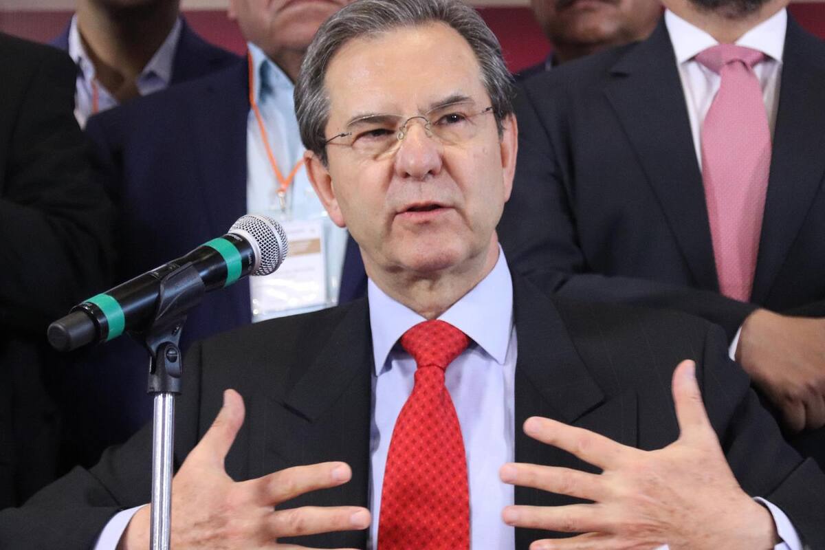 Moctezuma celebra nombramiento de Ken Salazar, embajador hispano de EU en México