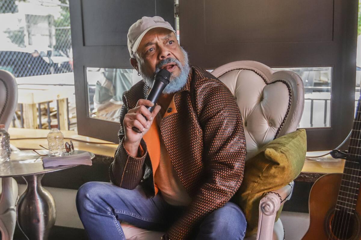 Canta Francisco Céspedes al amor con FRONTERA