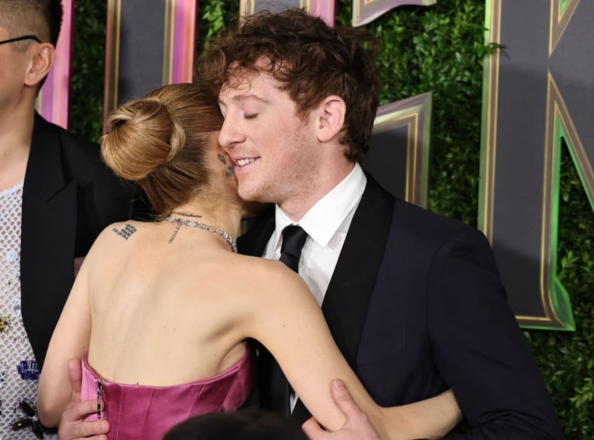 Ariana Grande y Ethan Slater, en el centro de un escándalo mediático tras su relación durante el rodaje de 'Wicked'