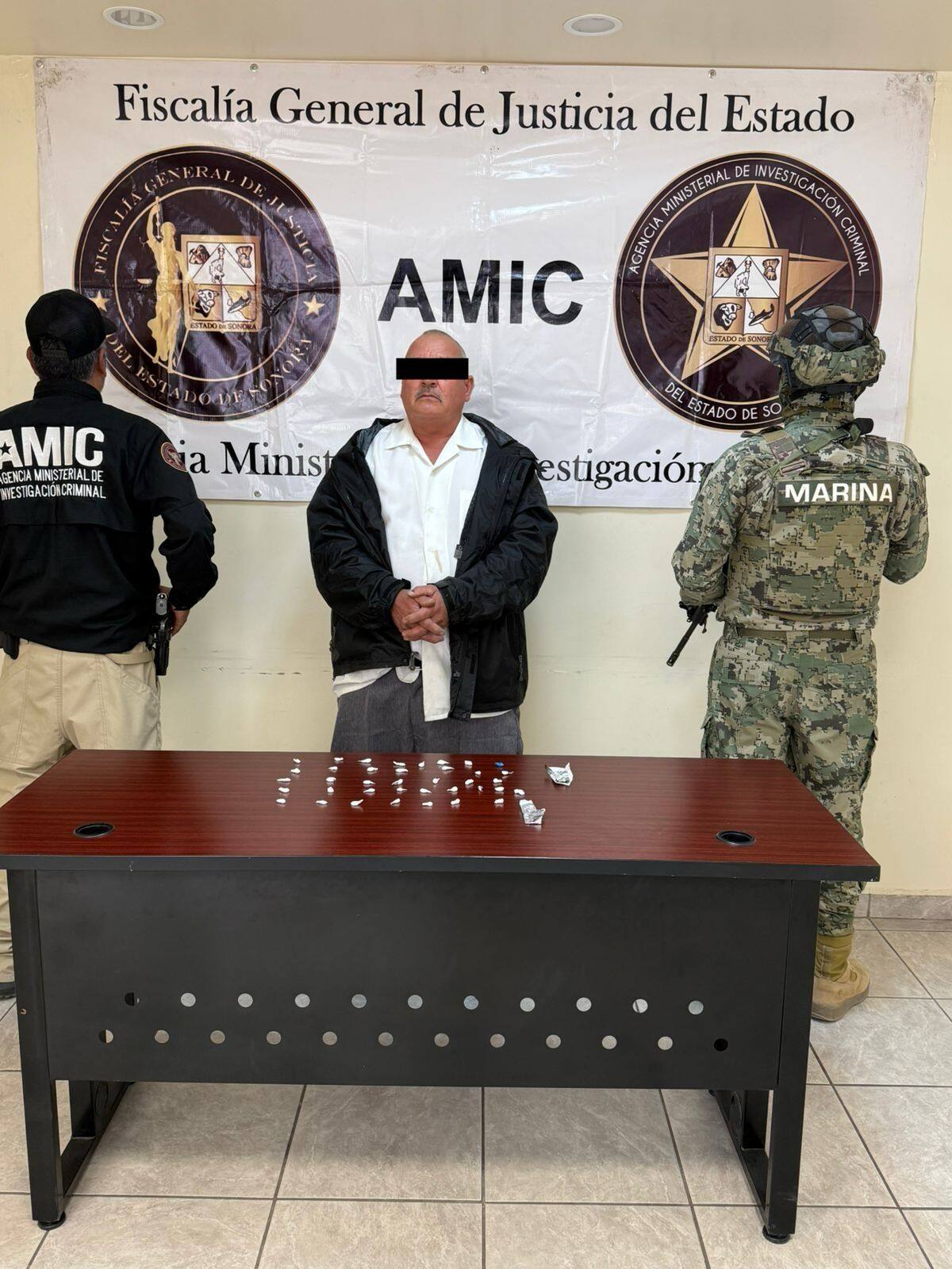 José Federico 'N', detenido en la colonia Del Bosque, señalado por posesión de narcóticos. / AMIC.