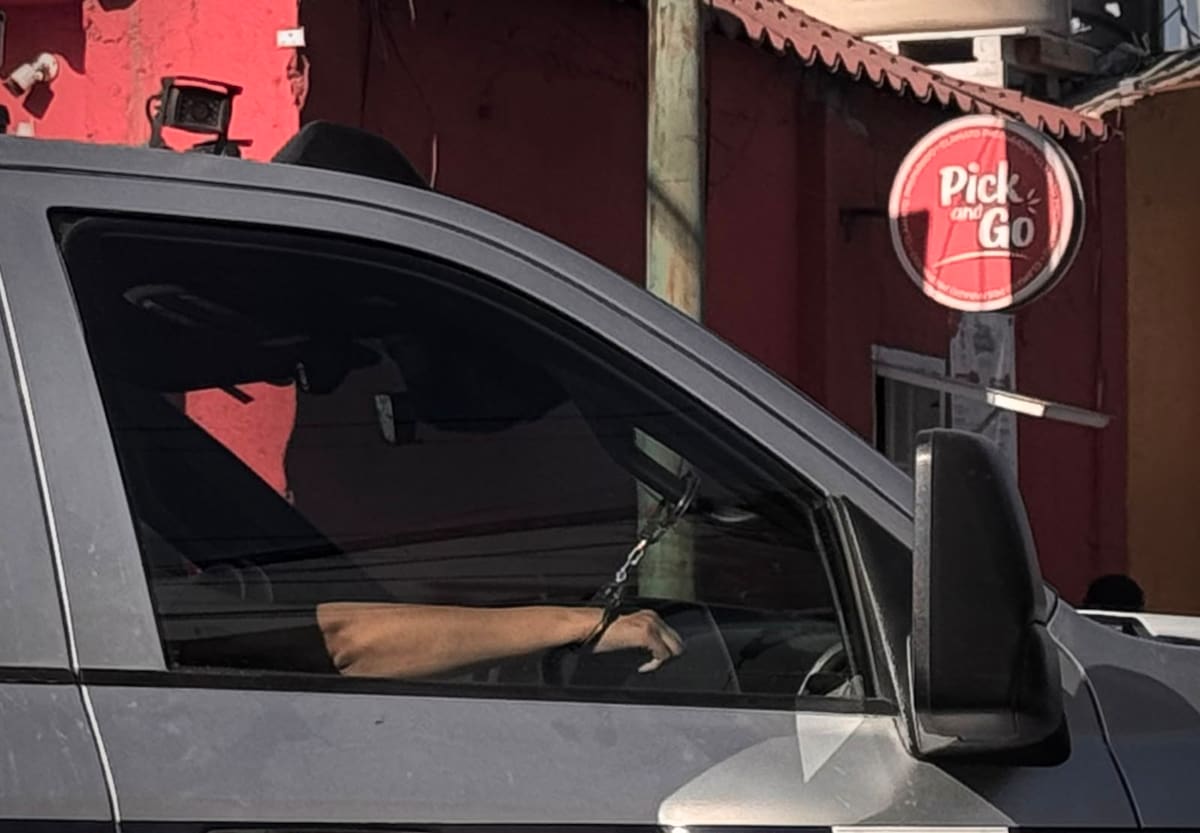 Una niña de aproximadamente ocho años murió tras ser atropellada al cruzar una calle con su madre en la colonia Buenos Aires Sur; la Fiscalía investiga el caso. Fotos: Border Zoom.