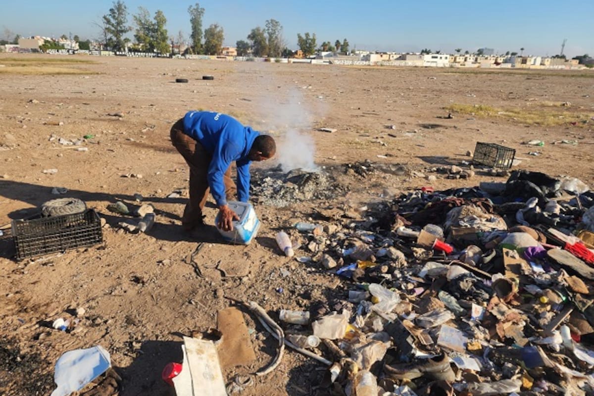 Sujeto detenido por quemar basura en un predio abandonado