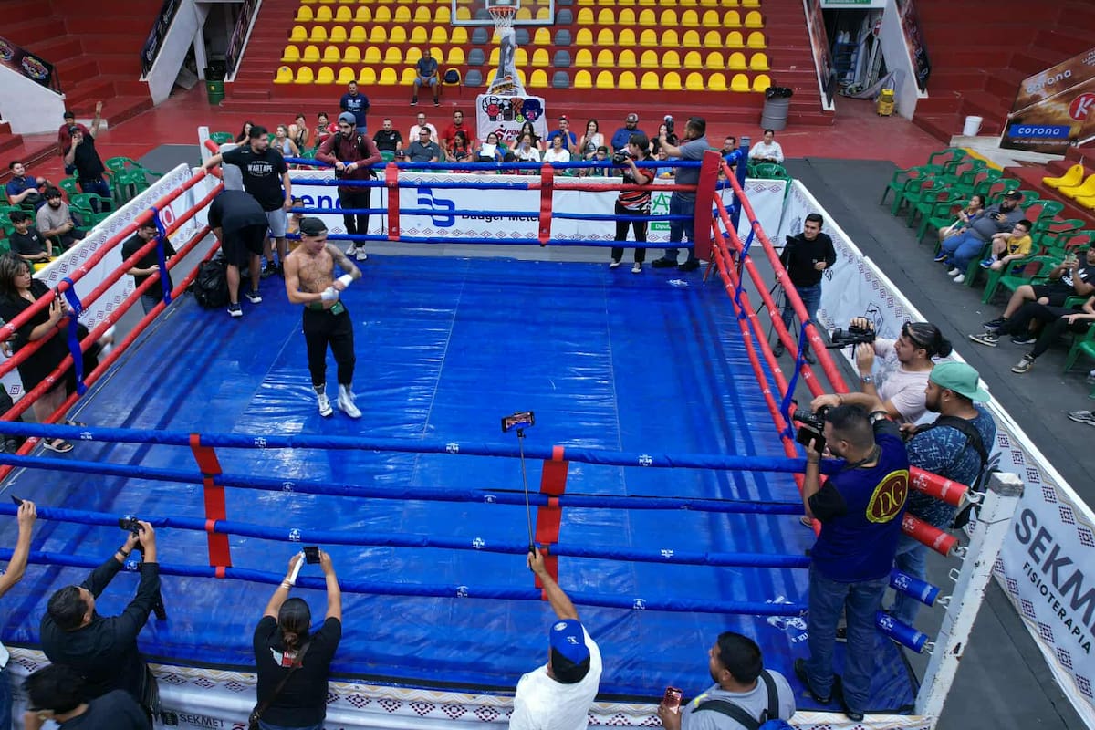 Oscar Valdez se presenta ante su gente