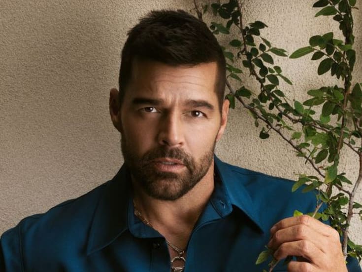 Llega Ricky Martin a sus 54 años