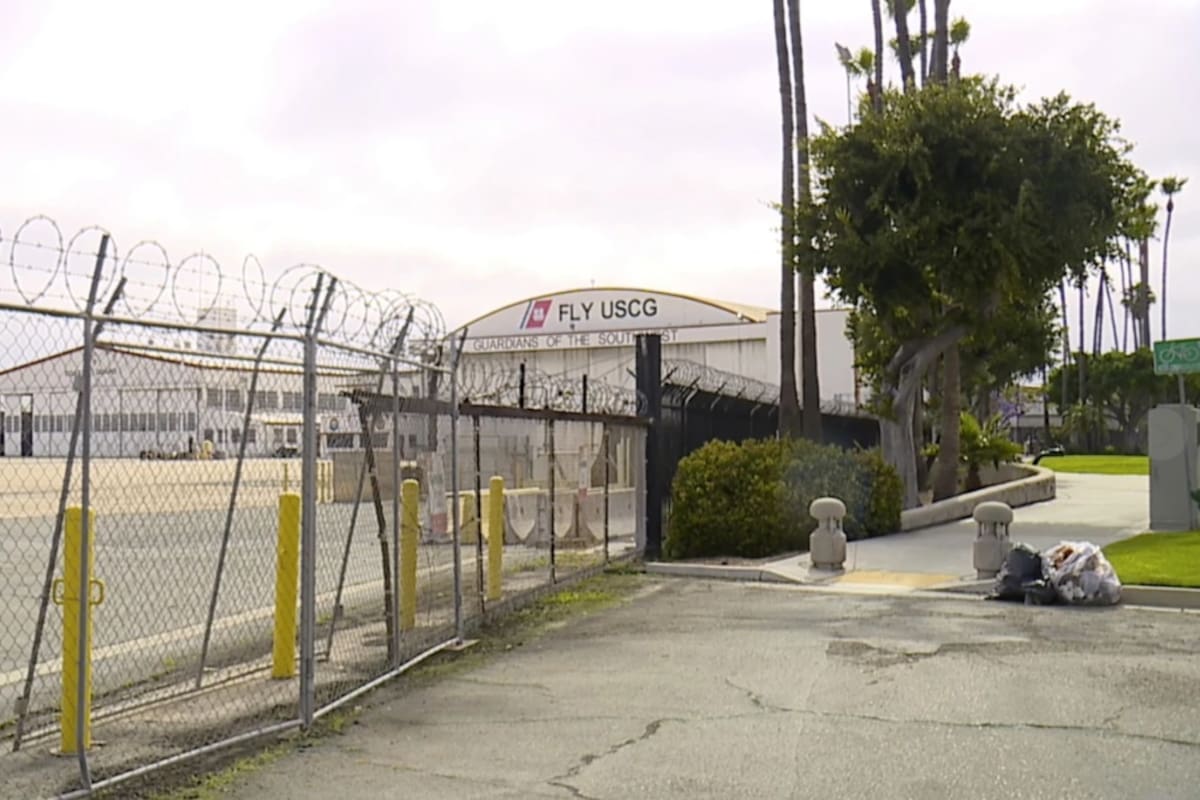 Mueren seis personas tras desplome de avioneta en la costa de San Diego