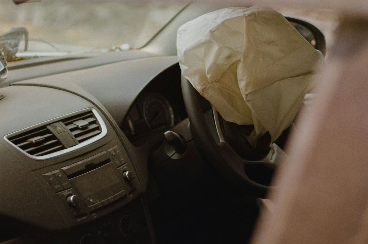 En caso de activarse la bolsa de aire, podría causar lesiones, advirtió la Profeco