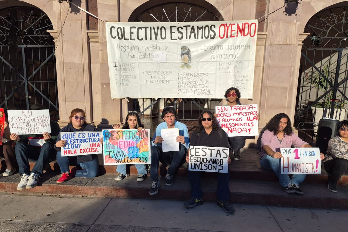 Estudiantes de la Unison toman el Departamento de Letras para exigir la restitución de Iván Ballesteros en el Fondo Editorial