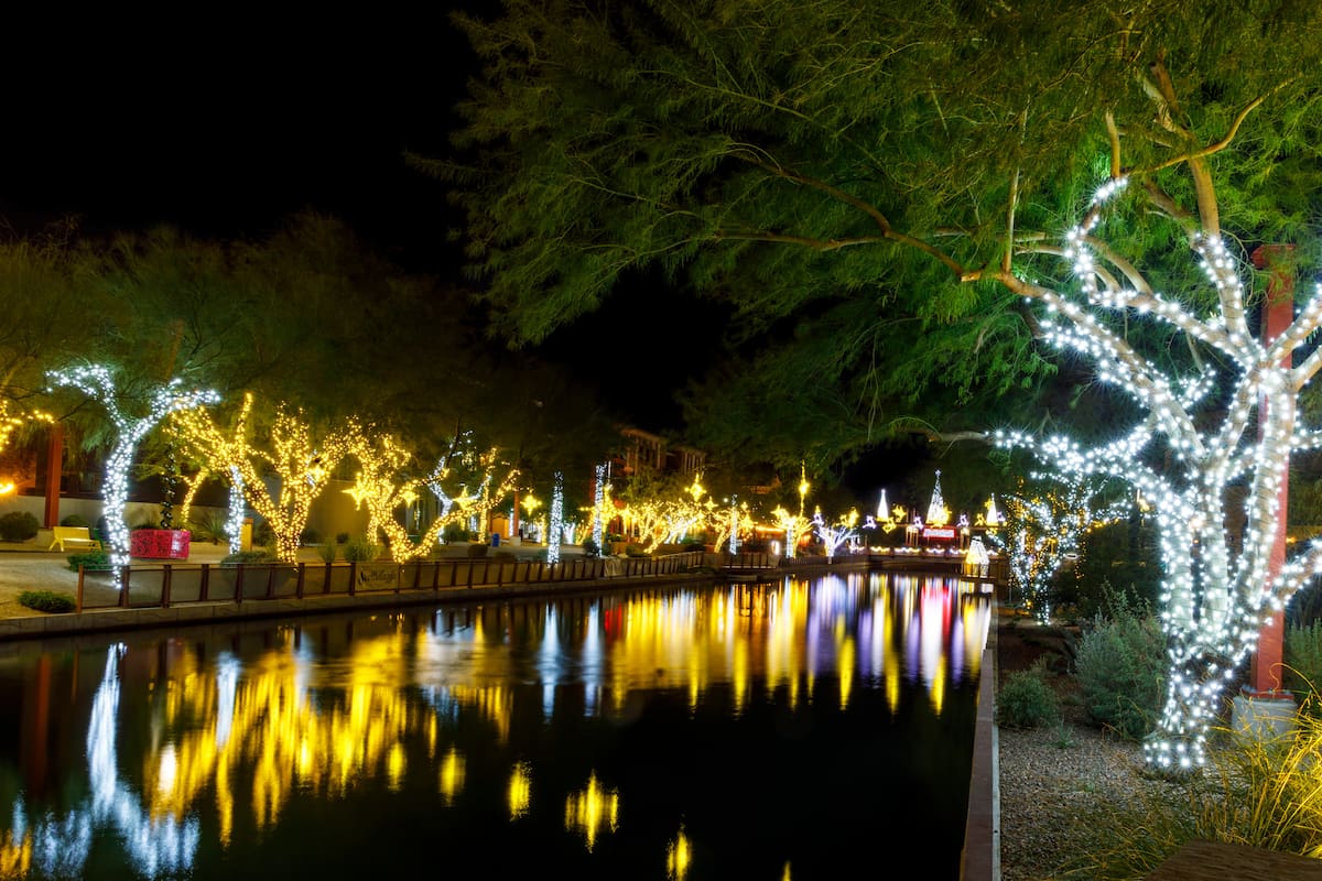 Luminarias y diversión urbana