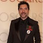 Javier Bardem llega a la alfombra roja del Oscar con mensaje “No a la guerra”