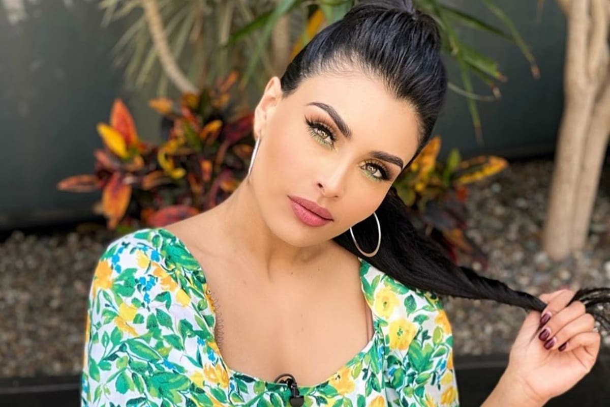 Kristal Silva presume cuerpazo mientras toma el Sol en bikini