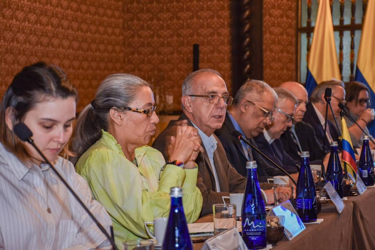 Congresistas de EU visitan Colombia para discutir paz y política de drogas