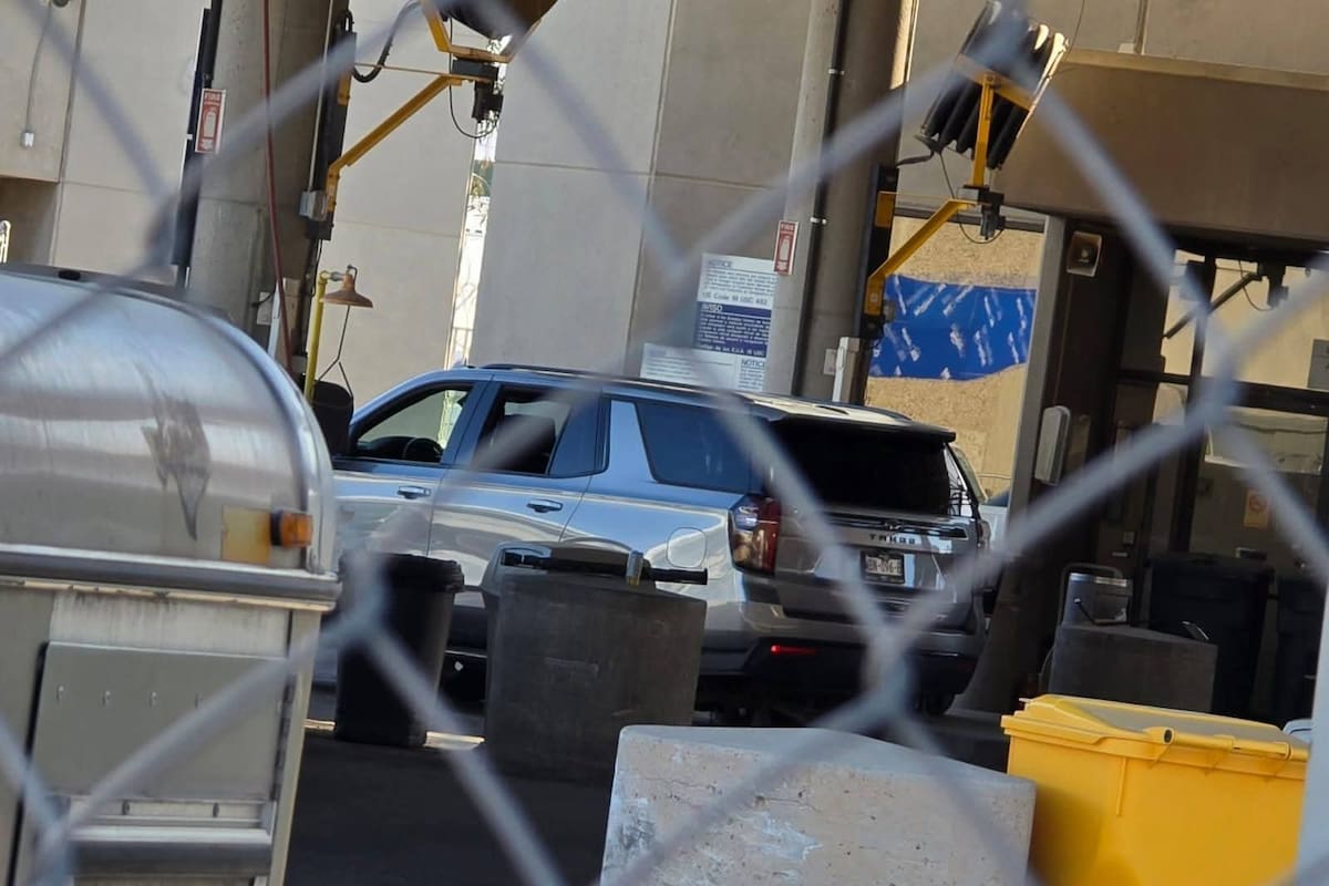 Retienen en Estados Unidos al alcalde de SLRC