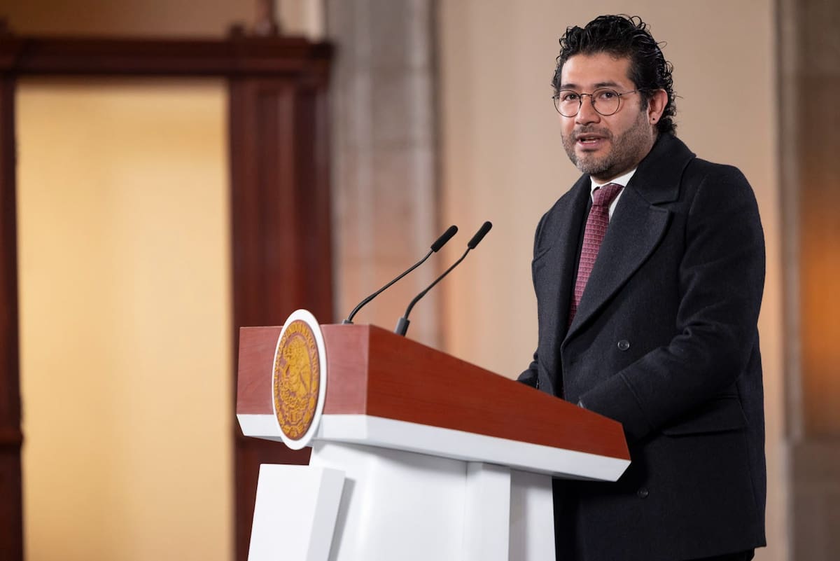 Marath Bolaños, titular de la Secretaría del Trabajo y Previsión Social, en la "Conferencia del Pueblo" de la presidenta Claudia Sheinbaum el 2 de marzo. | Crédito: Presidencia