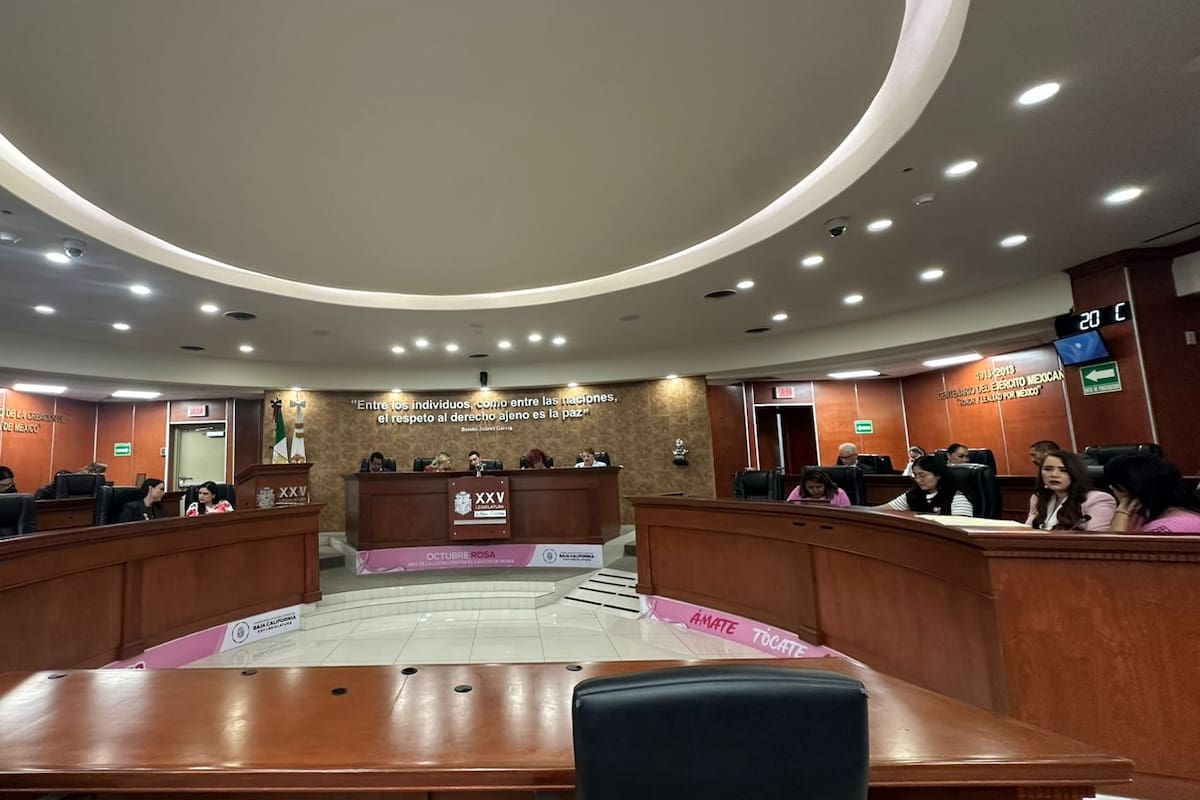 Congreso de Baja California aprueba castigo a profesionales que participen en despojos de viviendas