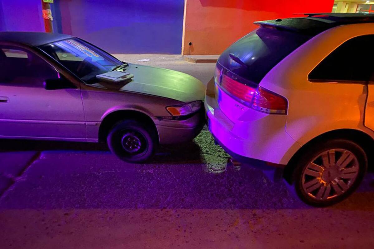 Golpean a conductor ebrio luego de chocar vehículo