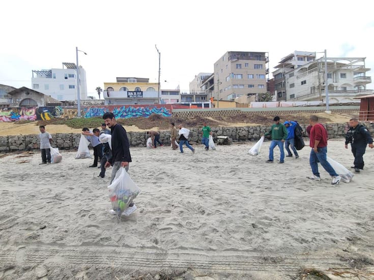 Harán jornada de limpieza en la playa de Tijuana
