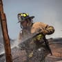 Incendio consume vivienda y cuartos en Lomas de Matamoros; participan 40 bomberos