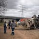 Vuelca camión de concreto en bulevar 2000