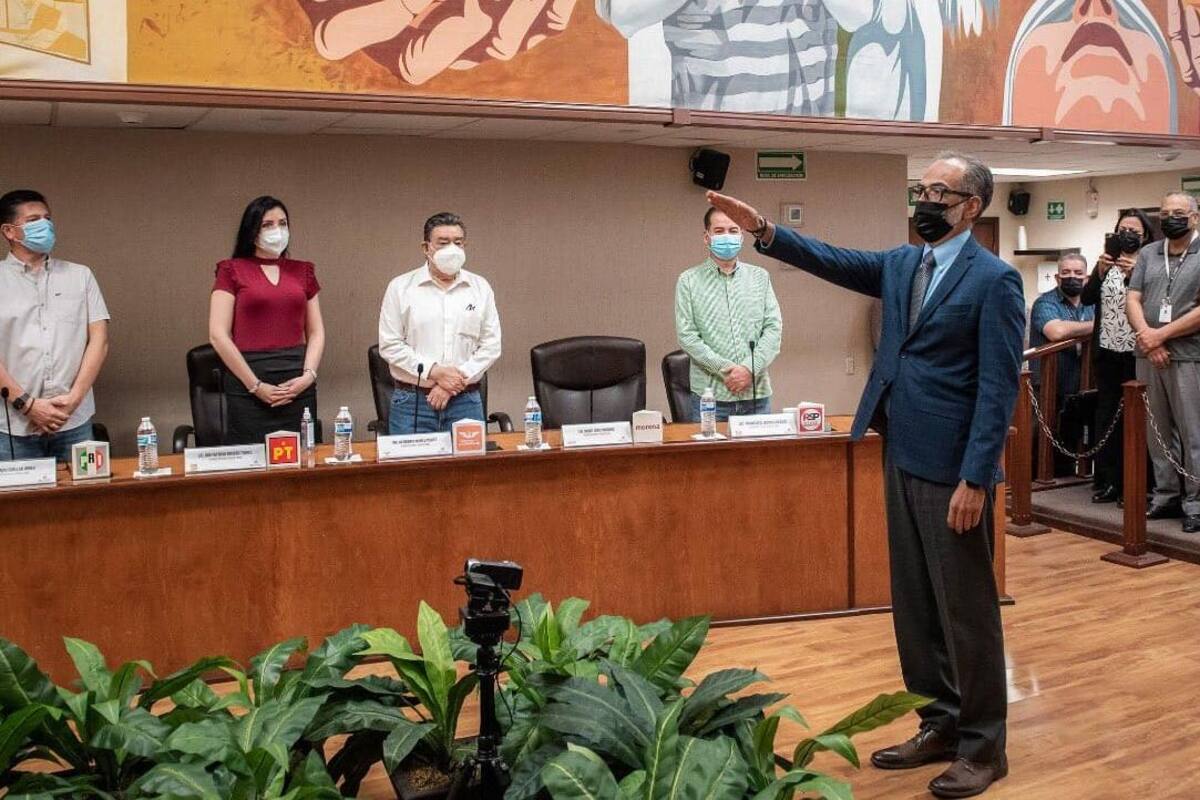 Benjamín Hernández Ávalos rinde protesta como Consejero presidente del IEE Sonora provisional