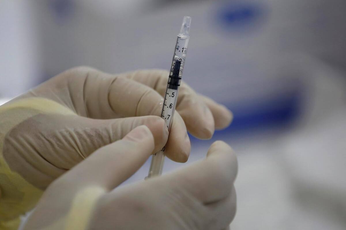 Agrega la EMA hinchazón facial a efectos secundarios de la vacuna Pfizer antiCovid-19